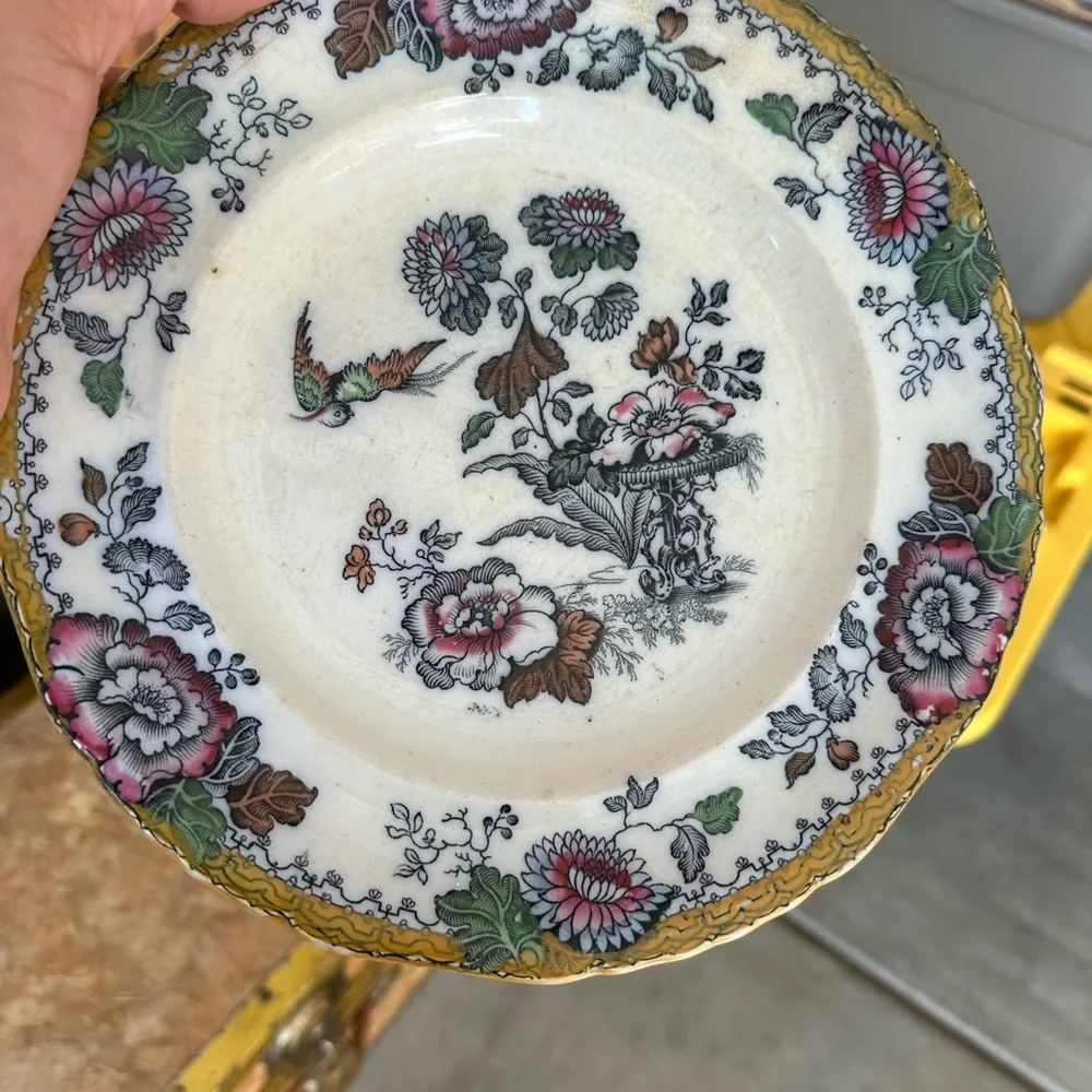 Floral Patterned Plate with Gold Rim - Picture 1 of 3